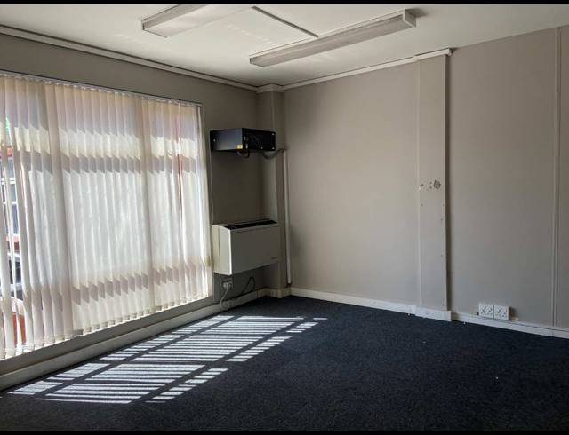 137M² OFFICE TO LET IN TOKAI